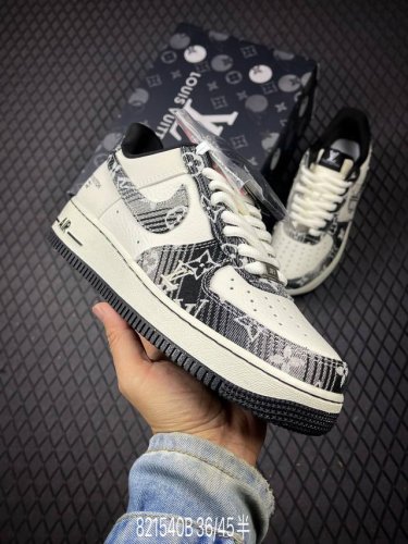 b Nike Air Force 1 07 Air Force One Low-Top Versatile Casual Sports Shoes. Th