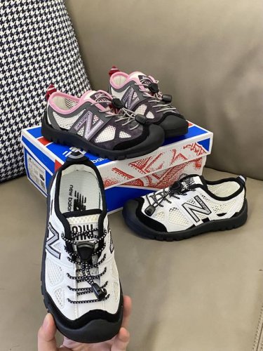 Original Picture Straight Out This Pair Of Nb530Miumiu Children's Sandals Are No