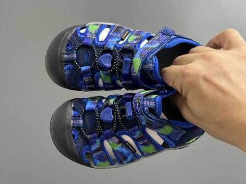 Overseas Edition Keen Children's Two-Way Stream-Crossing Sandals Size: 26-37 Ove