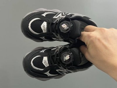 New 9060 Buckle Children's Dad Shoes Size: 26-37 Classic 9060 Style With A Delic