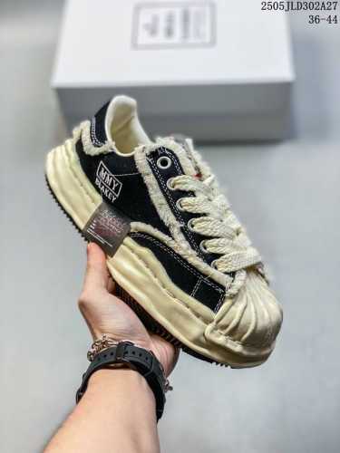 Company-Level Shawn Yue's Favorite Item Retro Dissolving Style Japanese Concept
