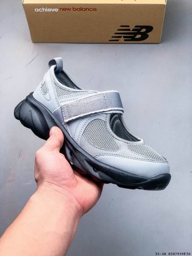 New Balance Breeze Sd 2 Summer Perforated Velcro Strap Beach Sandals Casual Shoe