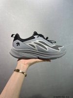 Core Private Company-Level Descente Chron Series Unisex Chron Retro Sports Casua