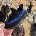 Pure Real-Life Photos Of The Yeezy Series That Will Catch Your Eye At First Glan