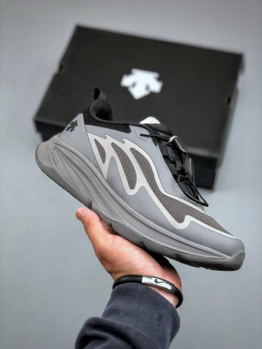 k L Descente Lavitate 2 Stylish Non-Slip Low-Top Running Shoes Knitted Mesh S