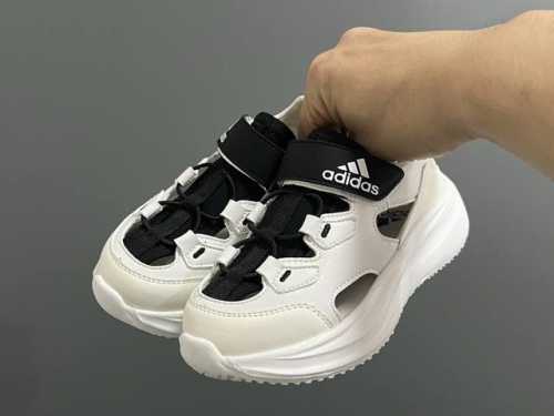 A Home New Swing Children's Sandals Size: 26-35 Inches Perforated Design, Breath