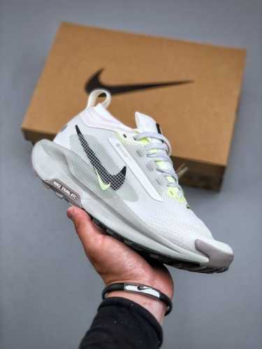Nike Reactx Pegasus Trail 5 Gtx Cross-Country Running Shoes Moon Landing Takes I