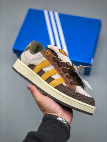 Adidas. Clover Campus 00S Retro Casual Sneakers. The Millennial Trend! Adidas Ca