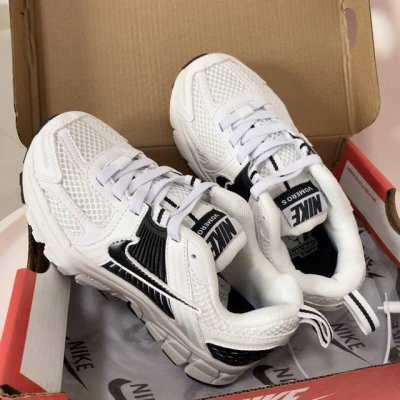 Nk V5 Kids' Shoes 26-37.5 This Nk Zoom Vomero 5 Kids' Sneaker Is So Cool! It's G
