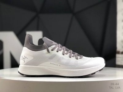 Arc'teryx Sl3 Series Breathable Men's Cross-Country Running Shoes Are Officially