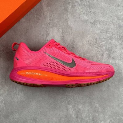 Local Core Private Company-Level Nike Vomero 18 Nike Comfortable Shock-Absorbing