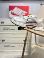 Nike V5 Rnr Comfortable And Versatile Slip-Resistant Durable Low-Top Running Sho