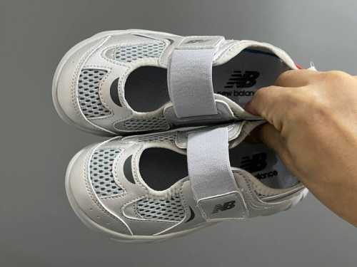 New 920 Mary Jane Mesh-Panel Velcro Children's Sandals Size: 24-37 Inches Fashio