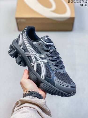 Asics Gel-Kinetic Fluent Slip-Resistant Durable Low-Top Running Shoes, The Upper
