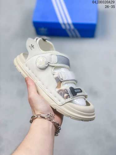 Adidas Rotating Buckle Toe-Covered Sandals Adidas Three-Leaf Clover Toe-Covered