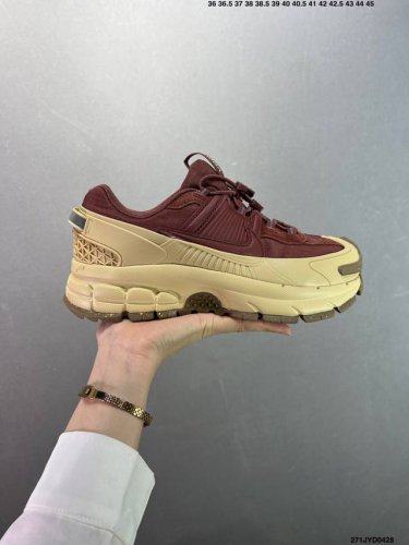 Company-Level Nike Zoom Vomero Roam Marathon Retro Running Five Generations Leis