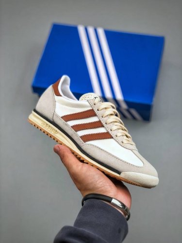 Adidas Women's Sl72 Og Series German Training Soccer-Inspired Versatile Low-Top