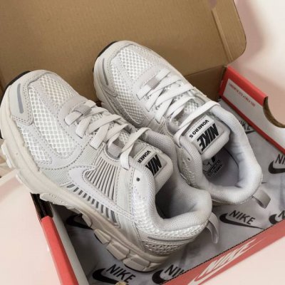 Nk V5 Kids' Shoes 26-37.5 This Nk Zoom Vomero 5 Kids' Sneaker Is So Cool! It's P