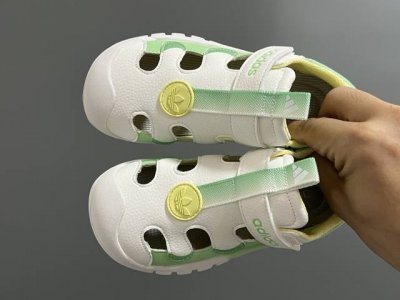 A Home New Leather-Faced Perforated Velcro Children's Sandals Size: 26-35 Inches