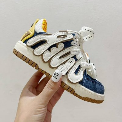 Special Price Old's Sports Sneakers Are Absolutely Stunning!! The Side Design Wi