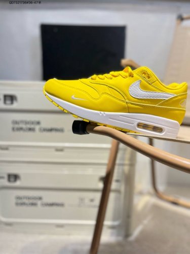 Nk Air Max 1, The First Generation Of Retro Air Cushion Running Shoes, Was Desig