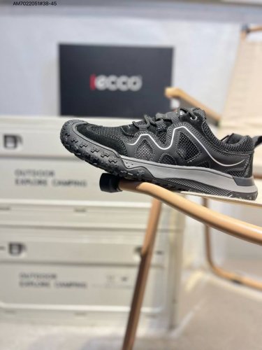 Ecco Men's Shoes Are Lightweight, Breathable, Comfortable, Durable, Skin-Friendl
