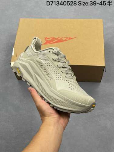 Company-Level Altra M Olympus 6 Shock-Absorbing And Rebound Lightweight Running