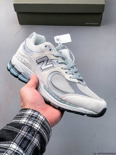 new Balance M1906Ri Nb Treasure Dad Shoe Model With Retro Elements And Textur
