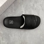 Local Core Private Korea Limited Mlb Chunky Mound Dia Monogram Slippers Letter P