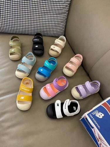Original Picture This Nb Closed-Toe Beach Sandal Will Definitely Catch Your Eye