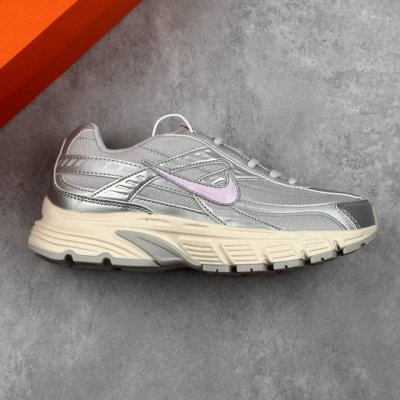 Local Core Private Nike Nike Initiaor Running Founder Series Retro Daddy Casual