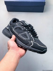 Dior B30 Retro-Style Breathable Casual Shoes B30 Features A Combination Of High-