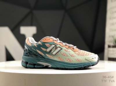 New Balance U 6 Series Retro Classic Dad Shoe Company-Level Retro Elements Layer