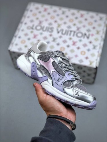 2025 Louis Vuitton Olympia Leather Round-Toe Lace-Up Low-Top Casual Shoes For Me