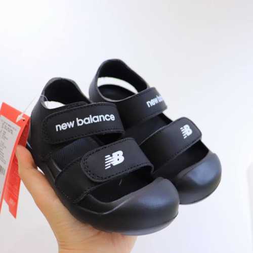 Special G Edition Nb Foot-Protecting Beach Sandals: The Front Two Velcro Straps