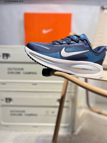 Nike Vomero 18 Nike Comfortable Cushioning Anti-Slip Low-Top Running Shoes Full-