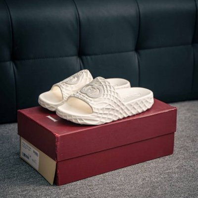 Core Private Gucci 5D Embossed Integrated Slippers Are Classic Hits Over The Yea