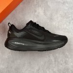 Local Core Private Company-Level Nike Vomero 18 Nike Comfortable Shock-Absorbing