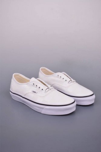 hommegirls Otw By Vans This Collaboration Will Use The Classic Otw Authentic