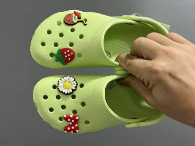 Crocs Classic Hollow-Out Children's Sandals Size: 9C-4J Classic Crocs Hollow-Out