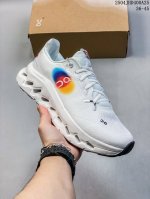 On Running Training Shoes Cloudtitl 2025 New Year Snake Limited New Year Shoes F