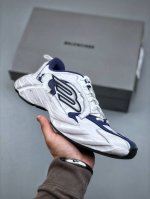 Xa Version Balenciaga 16Th Generation Monday Its Avant-Garde Design, Exaggerated