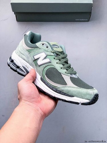 new Balance M1906Ri Nb Treasure Dad Shoe Model With Retro Elements And Textur