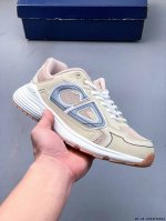 Jitu Dior B30 Retro-Style Breathable Casual Shoes B30 Features A Combination Of