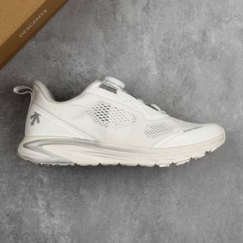 Local Core Private Descente Lavitate 2 Fashion Non-Slip Low-Top Running Shoes Kn