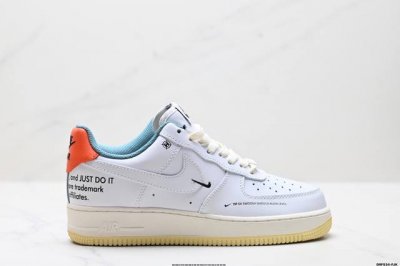 Authentic Nike Air Force 1 '07 Low-Top Casual Sports Sneakers. Featuring Soft, H