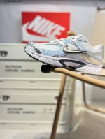 Nike V5 Rnr Comfortable And Versatile Slip-Resistant And Durable Low-Top Running