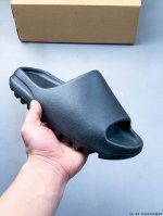 Kanye West X Yeezy Slide "Resin" Coconut Slippers Kanye West Collaborates Again!