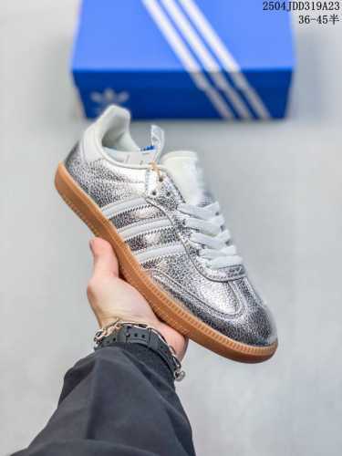 Top Layer Cracked Pattern Shining On The Streets, A New Fashion Favorite