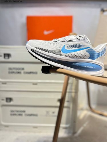 Nike Vomero 18 Nike Comfortable Shock-Absorbing And Non-Slip Low-Top Running Sho